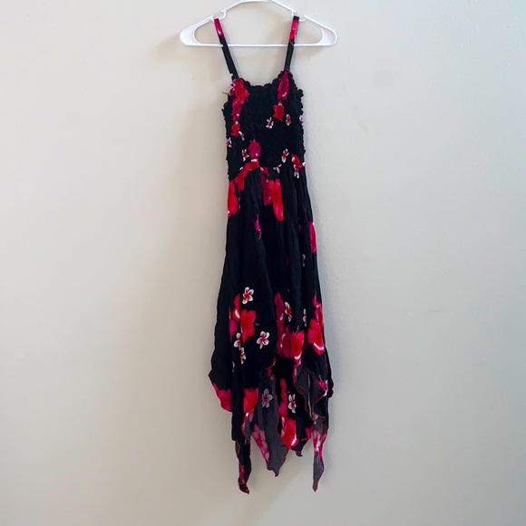 Super fun asymmetrical flower dress - Picture 1 of 3